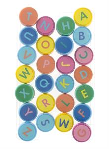 Gekleurde letterstempels A-Z voor kleuters (leskist)